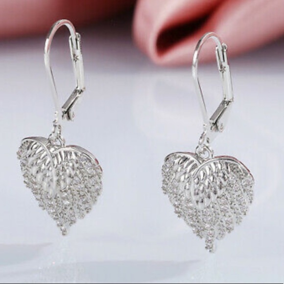 NEW Sterling silver Gorgeous Heart Earrings - Picture 5 of 5